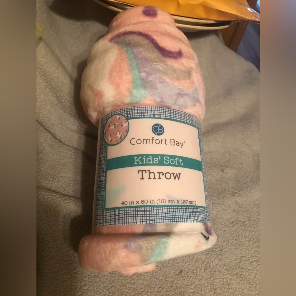 Comfort Bay Soft Pink Kids Throw Blanket